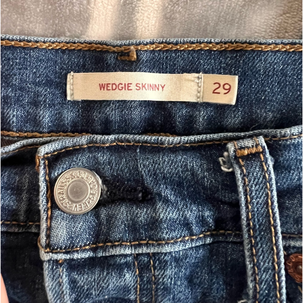 Levi’s Wedgie Skinny